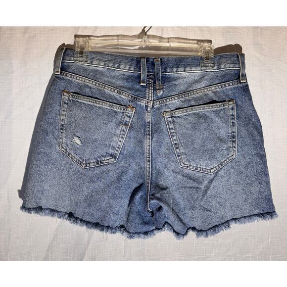 We The People Women’s Distressed High-Rise Denim Shorts Size 29 Frayed - Picture 3 of 8